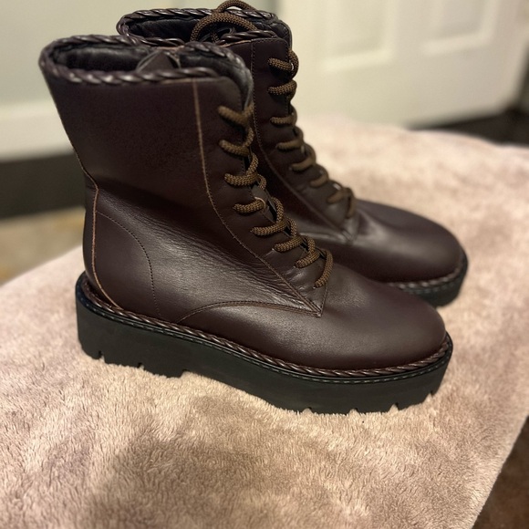 Aquatalia Sadie Boots. 8.5 NEW.  New but not in box. - Picture 3 of 7